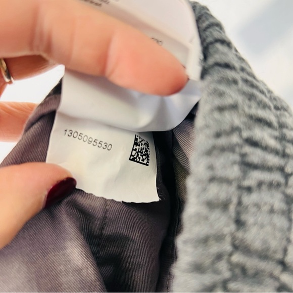 Hugo Boss Men's "Banks4" Wool Gray Striped Pants US 30R - Picture 12 of 13